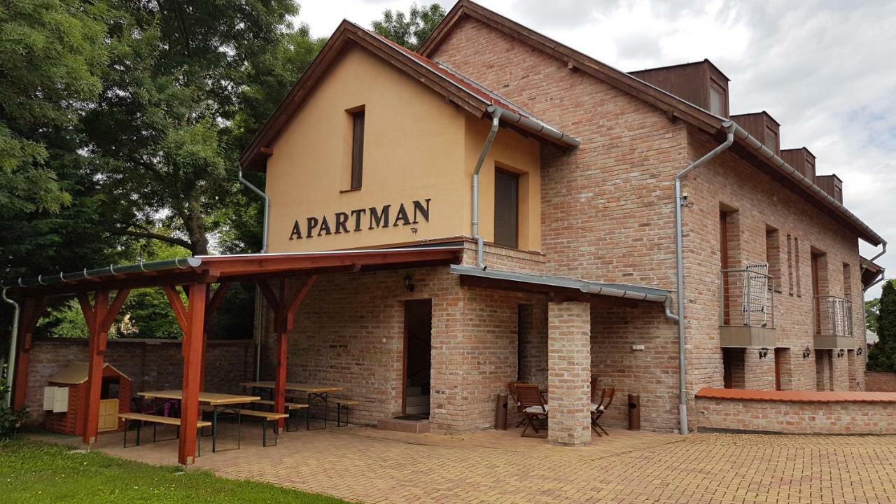 Gyulai-Fuerdo-Apartman Ii. Exterior photo